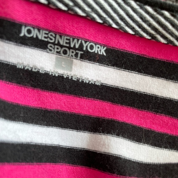 Jones New York Sport tee - Picture 5 of 9